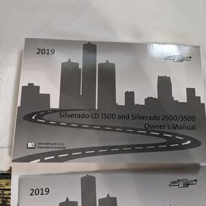 2019 Chevrolet Silverado LD 1500 2500/3500 Owners Manual Operator Manual 2019